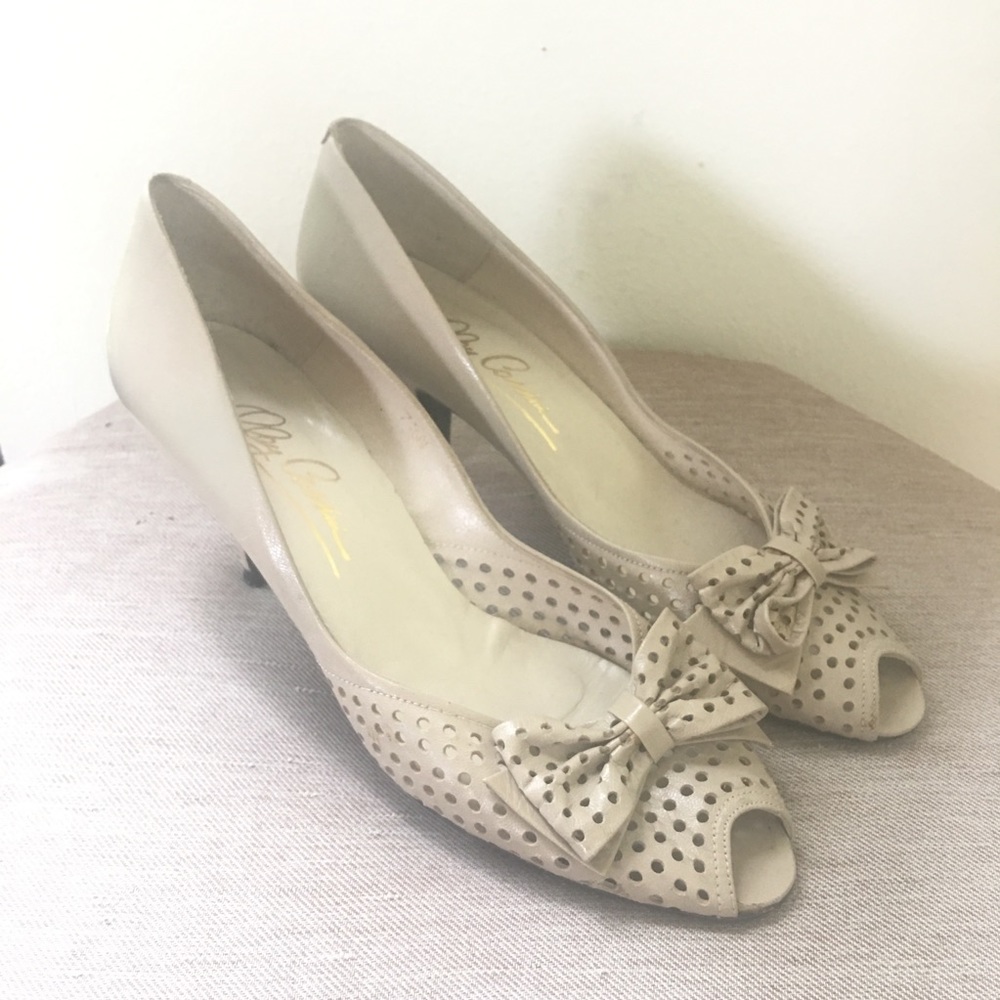 Oleg Cassini Vintage Peep Toe Pumps with Bows